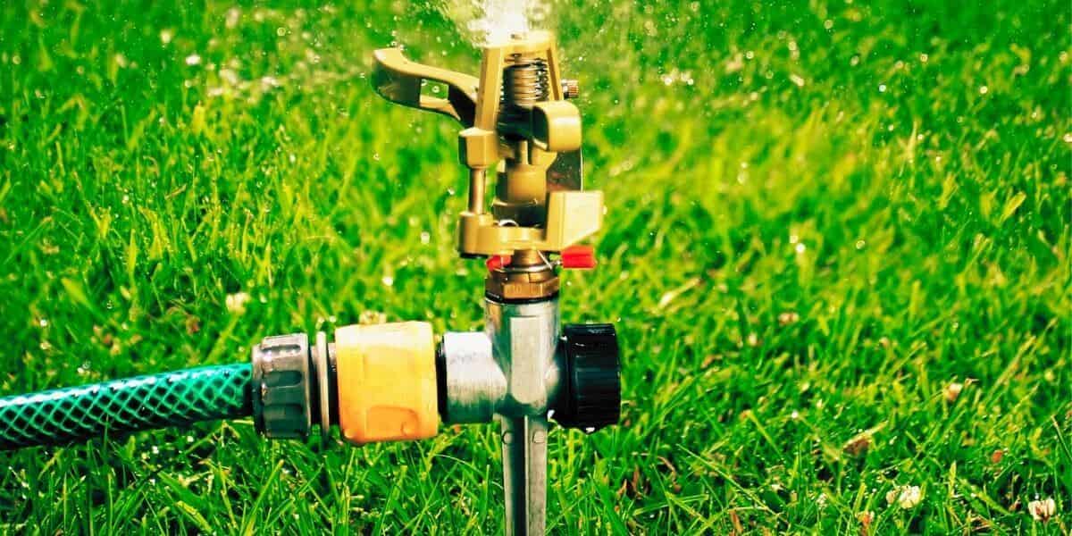 How to Make a Sprinkler System With a Garden Hose - Main Garden Tools
